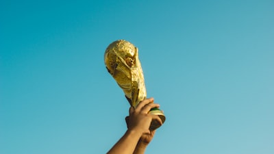 الأهلي يتوج بلقب السوبر المصري للمرة الـ13 بعد جدل تحكيمي واسع